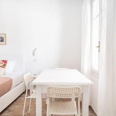 Fos Mykonos *