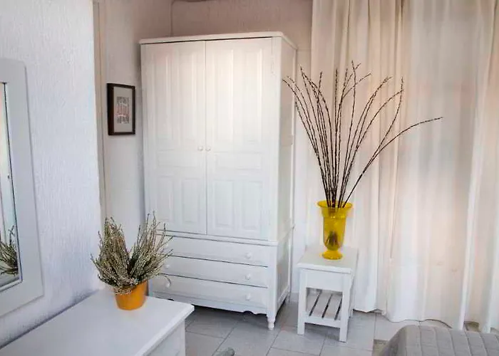 Fos Mykonos Agios Ioannis Diakoftis