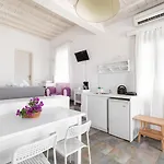 Fos Mykonos Agios Ioannis Diakoftis