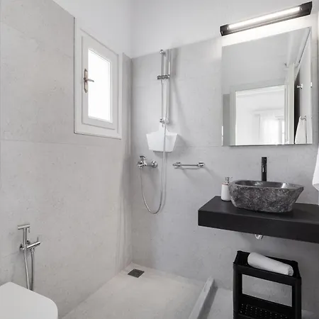 Fos Mykonos Agios Ioannis Diakoftis