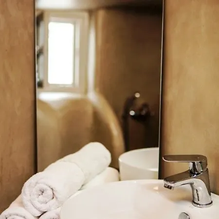 Fos Mykonos Agios Ioannis Diakoftis